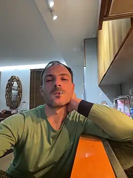 Adventurehotman online show from October 2025 10:22:02 PM
