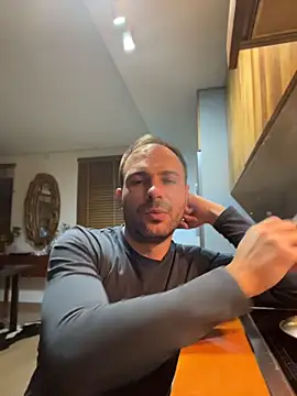 Adventurehotman online show from April 2026 10:28:01 PM