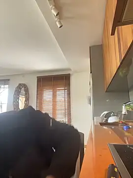 Adventurehotman online show from October 2025 11:53:02 AM