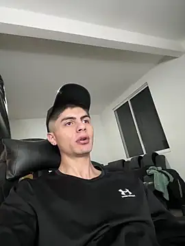 Stiven CL online show from February 2026 01:01:01 PM