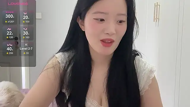 Snapshot of rose-u chatting on October 2025 02:11:02 AM rose-u online show from October 2025 02:11:02 AM