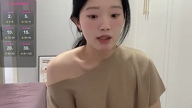 rose-u online show from October 2025 01:28:02 AM