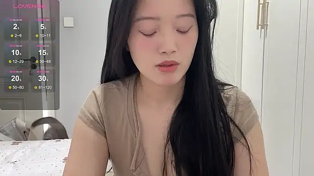 rose-u online show from October 2025 01:35:02 AM