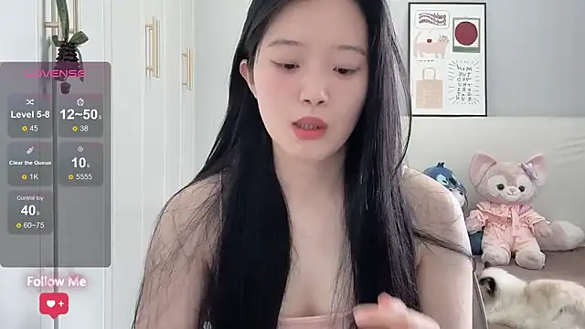 Snapshot of rose-u chatting on May 2026 01:22:01 AM rose-u online show from May 2026 01:22:01 AM