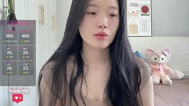 Snapshot of rose-u chatting on May 2026 01:14:02 AM rose-u online show from May 2026 01:14:02 AM