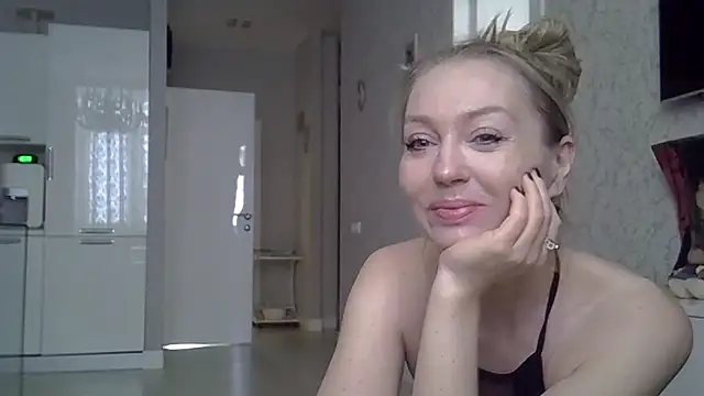 ZarinaSwift online show from March 2025 04:41:02 AM