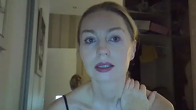 ZarinaSwift online show from October 2025 04:23:02 AM