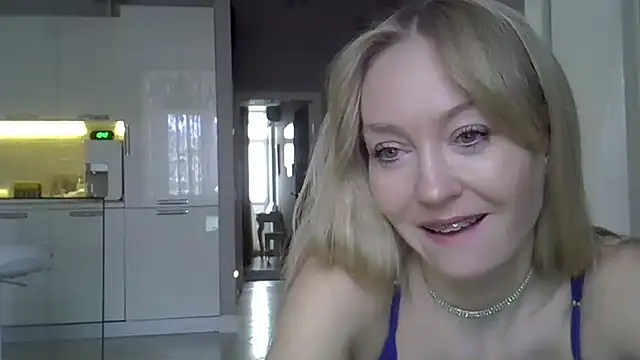 ZarinaSwift online show from January 2025 04:44:02 AM