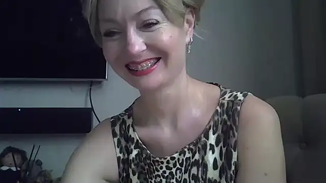 ZarinaSwift online show from January 2025 09:47:01 AM