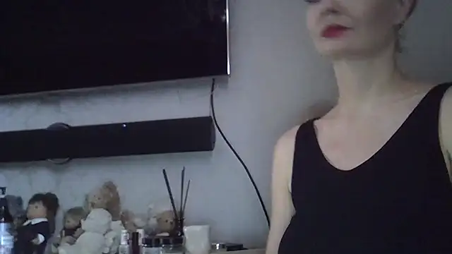 ZarinaSwift online show from September 2025 04:24:01 AM