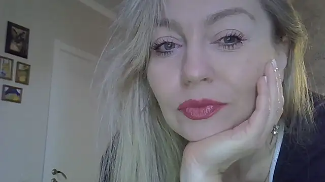 ZarinaSwift online show from October 2025 04:57:02 AM