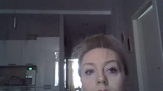 ZarinaSwift online show from May 2026 04:41:01 AM