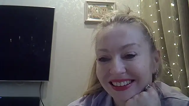 Snapshot of ZarinaSwift chatting on February 2026 07:51:01 AM ZarinaSwift online show from February 2026 07:51:01 AM