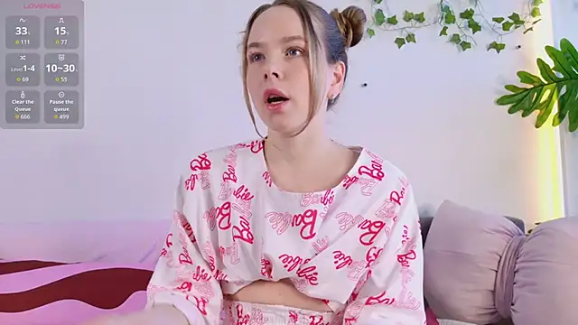 milly shy online show from April 2026 06:53:01 AM