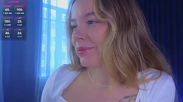 Snapshot of milly_shy chatting on October 2025 06:45:02 AM milly shy online show from October 2025 06:45:02 AM