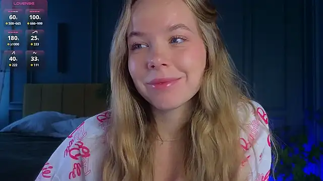 Snapshot of milly_shy chatting on October 2025 06:44:02 AM milly shy online show from October 2025 06:44:02 AM