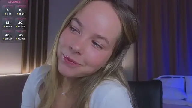 Snapshot of milly_shy chatting on December 2025 06:45:02 AM milly shy online show from December 2025 06:45:02 AM