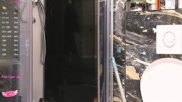 Snapshot of LaraSkinny chatting on March 2026 09:54:02 AM LaraSkinny online show from March 2026 09:54:02 AM