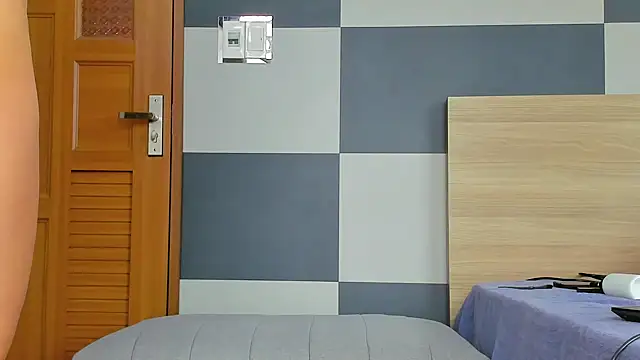 Snapshot of Kiera_Thomas chatting on November 2025 07:07:01 AM Kiera Thomas online show from November 2025 07:07:01 AM