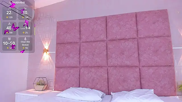 LiaVelez online show from February 2026 01:52:01 PM