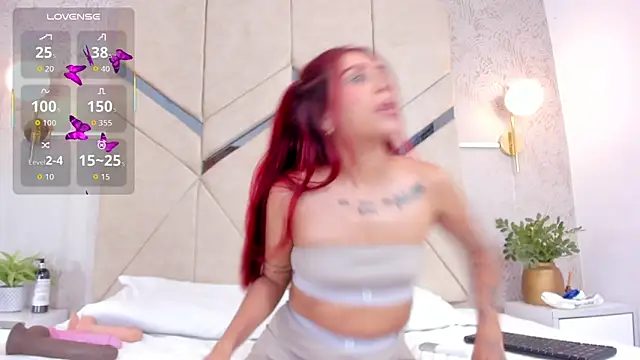 LiaVelez online show from October 2025 01:34:02 PM