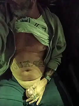 Snapshot of Hotbodyscottie chatting on December 2025 10:43:01 AM Hotbodyscottie online show from December 2025 10:43:01 AM