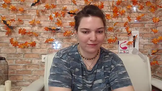 Amelia Kiss  online show from October 2025 12:40:02 AM