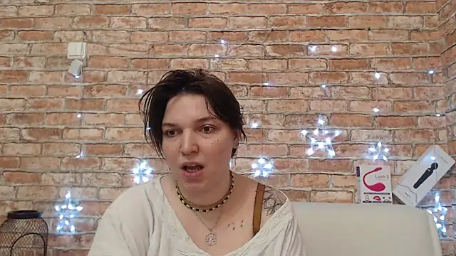 Amelia Kiss  online show from January 2026 12:36:02 AM