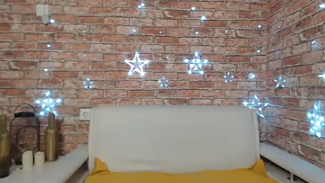Amelia Kiss  online show from February 2025 03:57:01 AM