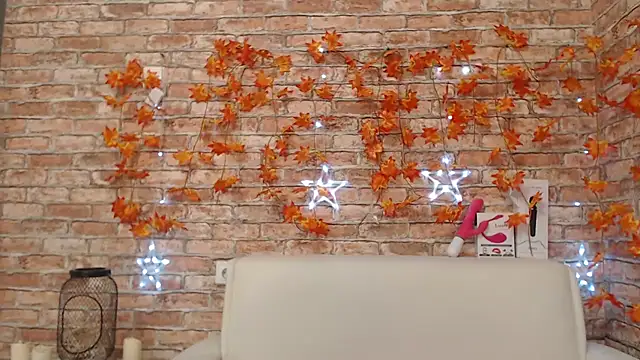 Amelia Kiss  online show from November 2025 12:33:01 AM