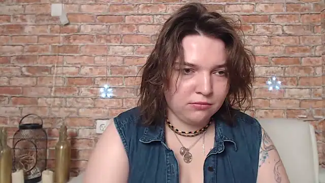 Amelia Kiss  online show from March 2025 12:51:01 AM