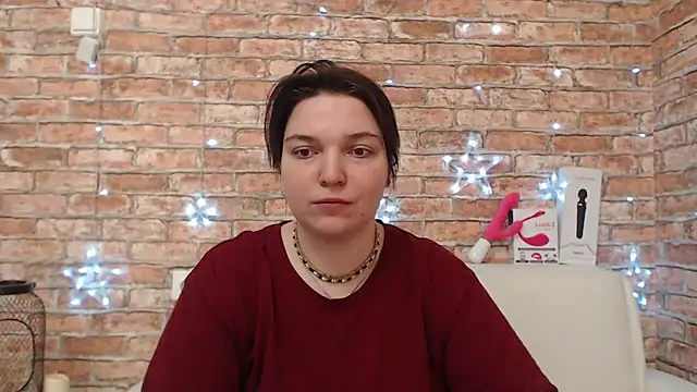 Amelia Kiss  online show from December 2025 12:38:01 AM