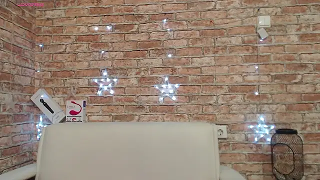 Amelia Kiss  online show from February 2026 01:05:02 AM