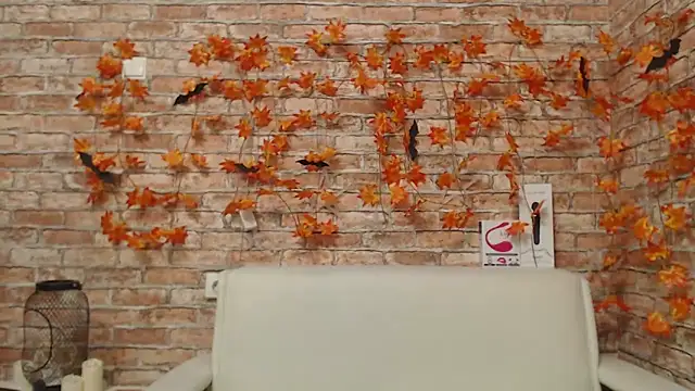 Amelia Kiss  online show from November 2025 12:47:01 AM