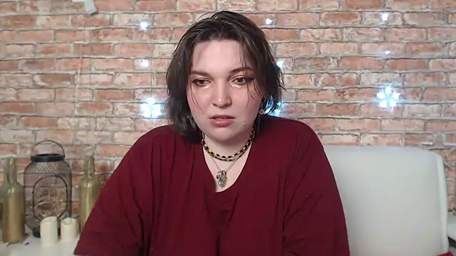 Amelia Kiss  online show from March 2025 03:40:01 AM