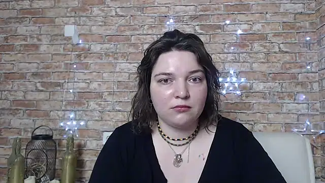 Amelia Kiss  online show from March 2025 12:39:01 AM