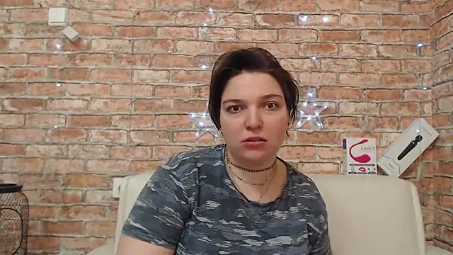 Amelia Kiss  online show from April 2026 01:13:02 AM