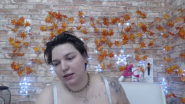 Amelia Kiss  online show from December 2025 12:55:02 AM