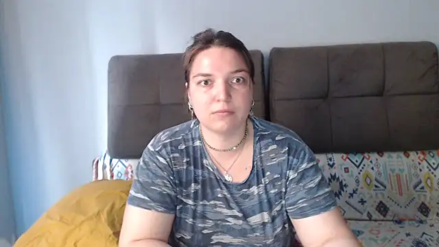 Amelia Kiss  online show from June 2026 12:49:01 AM