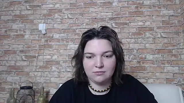 Amelia Kiss  online show from February 2025 12:38:02 AM