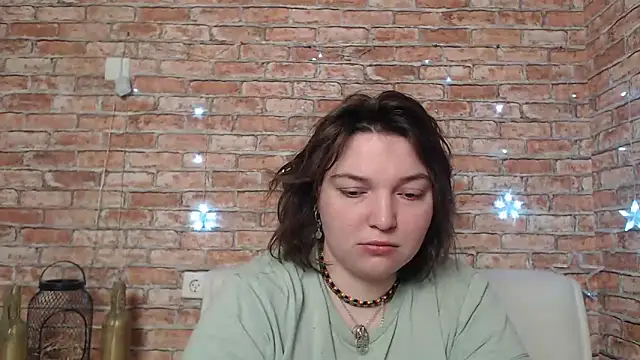 Amelia Kiss  online show from February 2025 12:57:01 AM