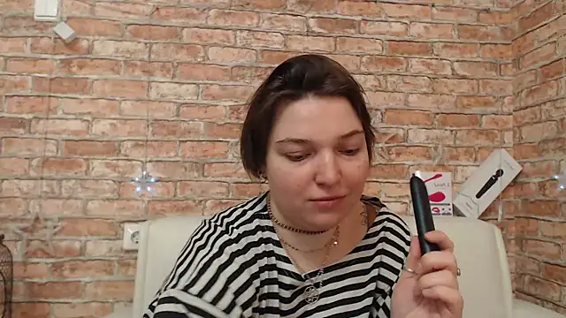 Amelia Kiss  online show from March 2026 01:17:02 AM