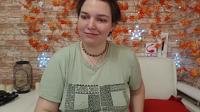 Amelia Kiss  online show from November 2025 12:33:02 AM