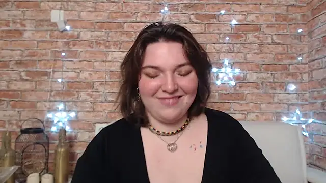 Amelia Kiss  online show from March 2025 06:47:02 AM