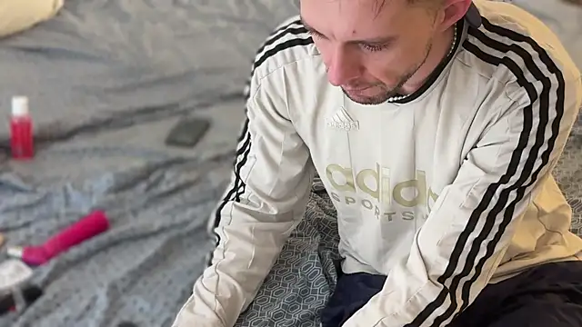 CupidZass online show from November 2025 06:44:02 PM