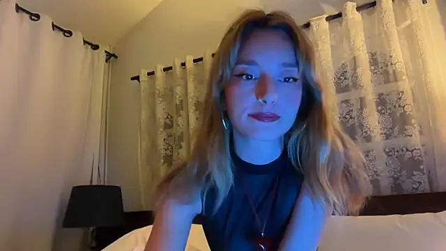 SirenaBelle online show from March 2026 10:14:01 PM