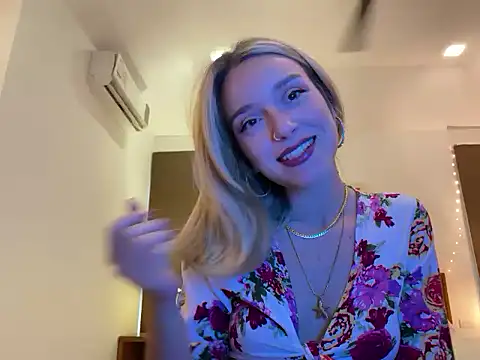 SirenaBelle online show from September 2025 09:08:02 AM