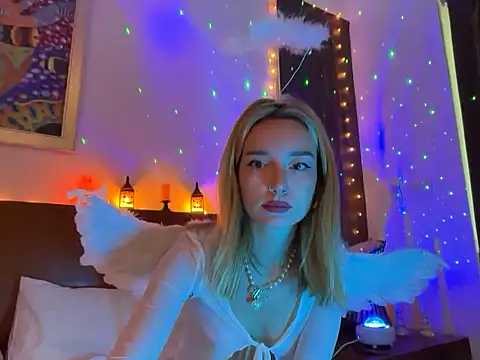 SirenaBelle online show from October 2025 12:10:02 AM