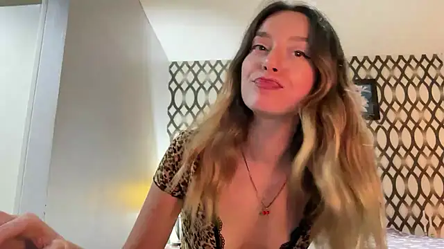 SirenaBelle online show from February 2025 12:27:02 PM