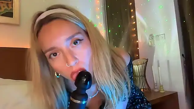 SirenaBelle online show from November 2025 10:27:02 AM